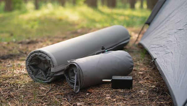Pump sack and electric pump for sleeping pads
